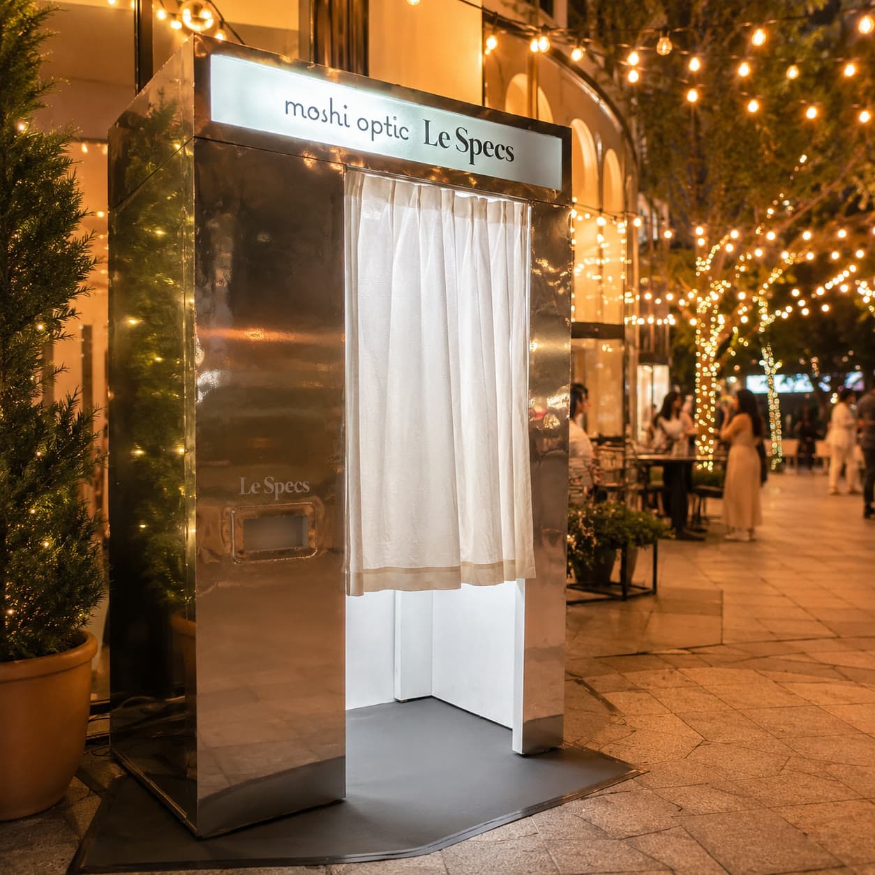 Photo Booth Model 1-5 — เช่า Photo Booth สำหรับงานแต่งงาน